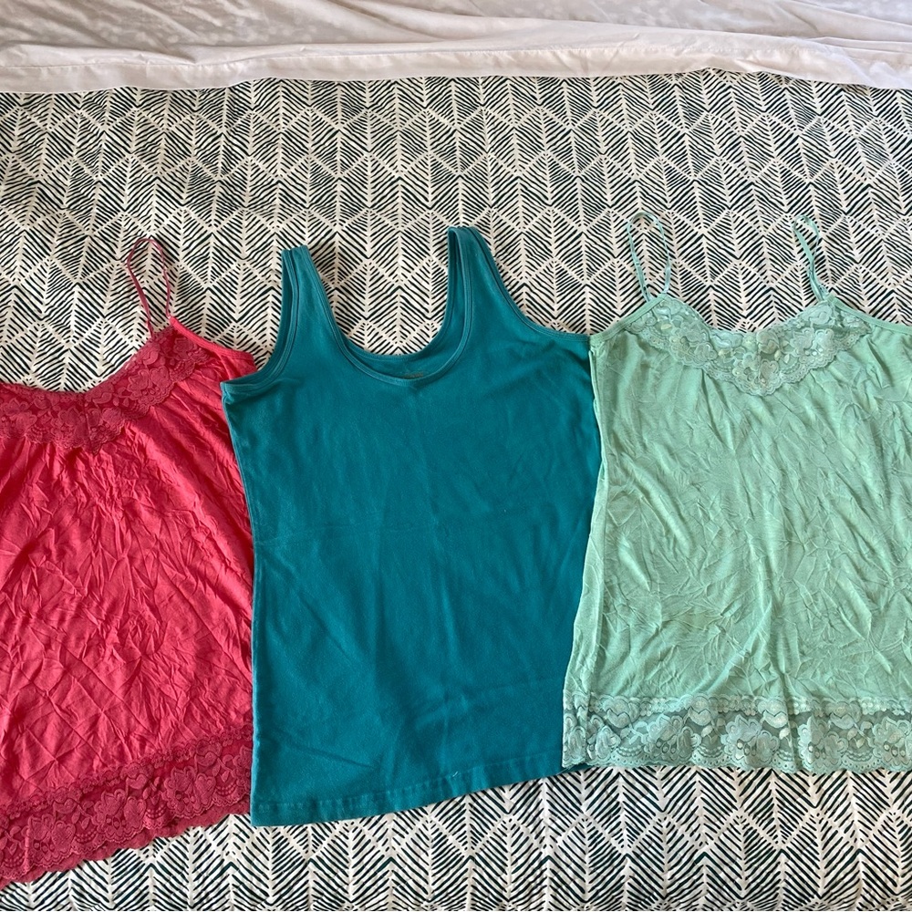 Nice lot of Maurices camis / tanks size large
